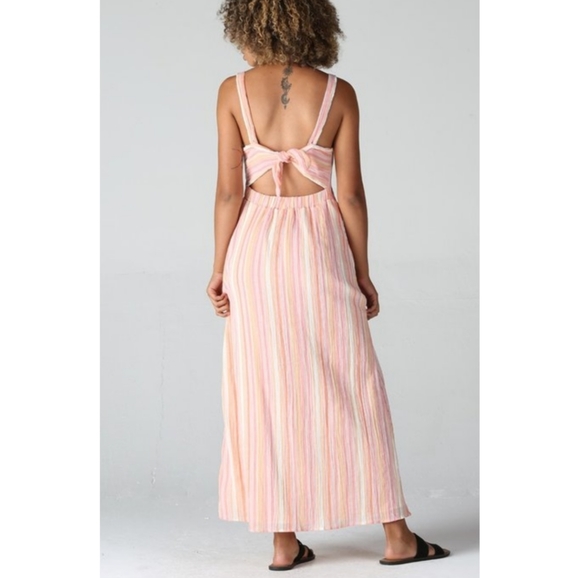 🆕🌿STRIPED MAXI DRESS🌿 - Picture 4 of 5